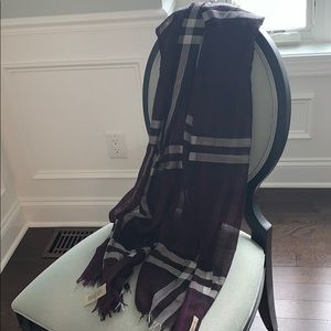 Beautiful large authentic Burberry scarf purple